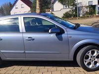Second-hand Opel Astra 105 CP (77 kW) 2006 Argintiu Berlinǎ
