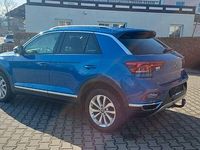 Gebraucht VW T-Roc Style 150 PS (110 kW) 2023 Blau SUV