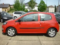 Gebraucht Renault Twingo Dynamique 75 PS (55 kW) 2013 Rot Kleinwagen