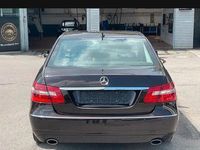 Gebraucht Mercedes E350 Avantgarde 292 PS (214 kW) 2009 Braun Limousine