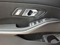 Gebraucht BMW 330e Advantage 184 PS (135 kW) 2020 Mineralgrau metallic Kombi