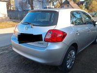 Gebraucht Toyota Auris 97 PS (71 kW) 2009 Silber Kleinwagen