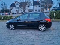 Gebraucht Peugeot 308 109 PS (80 kW) 2011 Schwarz Kleinwagen