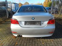 Gebraucht BMW 523 177 PS (130 kW) 2006 Silber Limousine