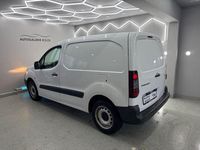 Gebraucht Peugeot Partner Premium 75 PS (55 kW) 2017 Weiß Van / Kleinbus
