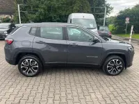 Gebraucht Jeep Compass Altitude 131 PS (96 kW) 2024 Grau SUV