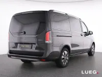 Gebraucht Mercedes V250 Avantgarde 190 PS (139 kW) 2024 Grau Van / Kleinbus