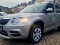 Gebraucht Skoda Yeti Active 105 PS (77 kW) 2015 Beige SUV