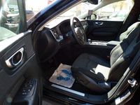 Gebraucht Volvo XC60 Core 197 PS (144 kW) 2023 Schwarz SUV