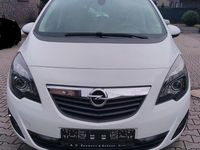 Gebraucht Opel Meriva 140 PS (102 kW) 2012 Weiß Van / Kleinbus