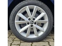 Gebraucht Skoda Rapid Joy 110 PS (80 kW) 2016 Pacificblau Limousine