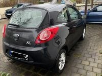 Gebraucht Ford Ka Ambiente 69 PS (50 kW) 2015 Schwarz Kleinwagen