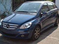 Gebraucht Mercedes B200 193 PS (141 kW) 2010 Blau Van / Kleinbus