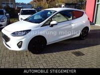 Gebraucht Ford Fiesta Cool & Connect 75 PS (55 kW) 2022 Weiß Kleinwagen