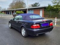 Gebraucht Mercedes CLK320 Elegance 218 PS (160 kW) 2002 Blau Cabrio