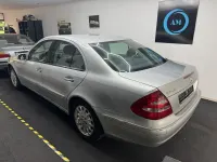 Gebraucht Mercedes E240 Avantgarde 177 PS (130 kW) 2002 Silber Limousine