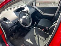 Gebraucht Toyota Yaris 69 PS (50 kW) 2010 Rot Kleinwagen