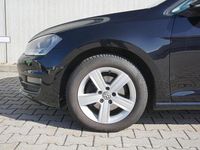 Gebraucht VW Golf VII 105 PS (77 kW) 2013 Deep black perleffekt Limousine