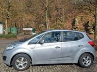 Gebraucht Kia Venga Edition 7 125 PS (91 kW) 2012 Silber Kleinwagen