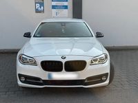 Gebraucht BMW 530 258 PS (189 kW) 2014 Weiß Limousine