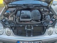 Gebraucht Mercedes E280 177 PS (130 kW) 2024 Silber Limousine