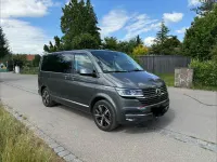Gebraucht VW Multivan 204 PS (150 kW) 2022 Grau Van / Kleinbus