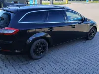 Gebraucht Ford Mondeo 140 PS (102 kW) 2011 Schwarz Kombi