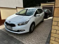 Używany Kia Ceed 99 KM (72 kW) 2014 Biały Hatchback