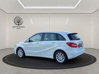 Gebraucht Mercedes B180 109 PS (80 kW) 2012 Weiß Van / Kleinbus