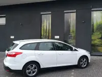 Używany Ford Focus SYNC Edition 101 KM (74 kW) 2014 Biały Sedan/Limuzyna