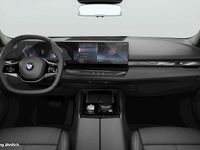 Gebraucht BMW 520 Sport Line 208 PS (152 kW) 2025 Grau Kombi