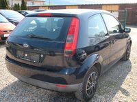 Gebraucht Ford Fiesta Ambiente 60 PS (44 kW) 2004 Blau Kleinwagen