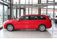 Gebraucht VW Passat 122 PS (89 kW) 2023 Rot Kombi