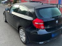 Gebraucht BMW 118 143 PS (105 kW) 2010 Schwarz Kleinwagen