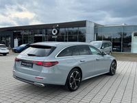 Gebraucht Mercedes E220 Premium Plus 197 PS (144 kW) 2023 Manufaktur lack manufaktur alpingrau uni Kombi