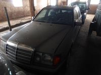 Second-hand Mercedes E230 132 CP (97 kW) 1992 Berlinǎ