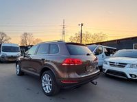 Gebraucht VW Touareg 204 PS (150 kW) 2012 Gold SUV