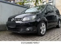 Gebraucht VW Touran Cup 105 PS (77 kW) 2014 Schwarz Van / Kleinbus