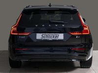 Gebraucht Volvo V60 Plus 197 PS (144 kW) 2024 Onyx black Kombi