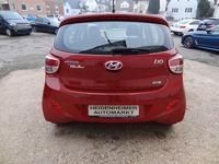 Gebraucht Hyundai i10 Edition 87 PS (63 kW) 2014 Red passion / mic Kleinwagen