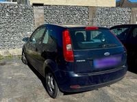 Gebraucht Ford Fiesta Basis 69 PS (50 kW) 2005 Blau Kleinwagen