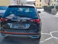 Gebraucht VW Tiguan Elegance 190 PS (139 kW) 2022 Deep black perleffekt SUV