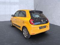 Gebraucht Renault Twingo Equilibre 65 PS (47 kW) 2023 Gelb Kleinwagen