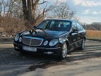 Gebraucht Mercedes E320 Avantgarde 190 PS (139 kW) 2007 Schwarz Limousine