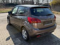Gebraucht Kia Venga 125 PS (91 kW) 2018 Braun Kleinwagen