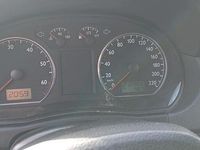 Gebraucht VW Polo 64 PS (47 kW) 2004 Blau Kleinwagen