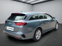 Neu Kia Ceed 140 PS (102 kW) 2025 Grau Kleinwagen