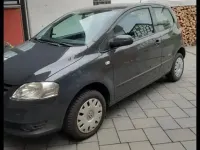 Gebraucht VW Fox 55 PS (40 kW) 2008 Grau Kleinwagen