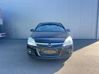 Używany Opel Astra Edition 105 KM (77 kW) 2007 Czarny Sedan/Limuzyna