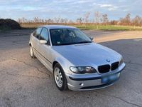 Gebraucht BMW 318 143 PS (105 kW) 2002 Silber Limousine